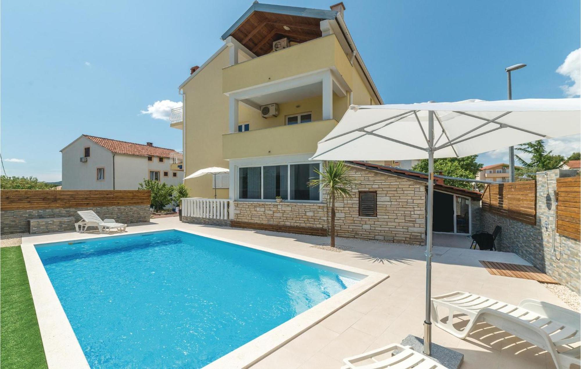 Pet Friendly Apartment In Biograd With Kitchen Биоград на Мору Екстериор снимка
