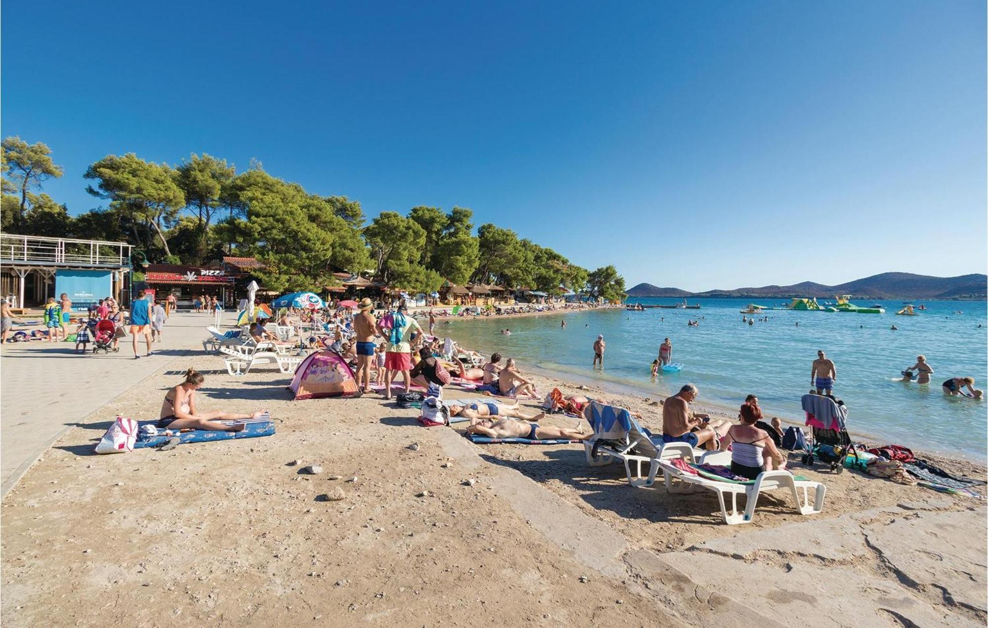 Pet Friendly Apartment In Biograd With Kitchen Биоград на Мору Екстериор снимка